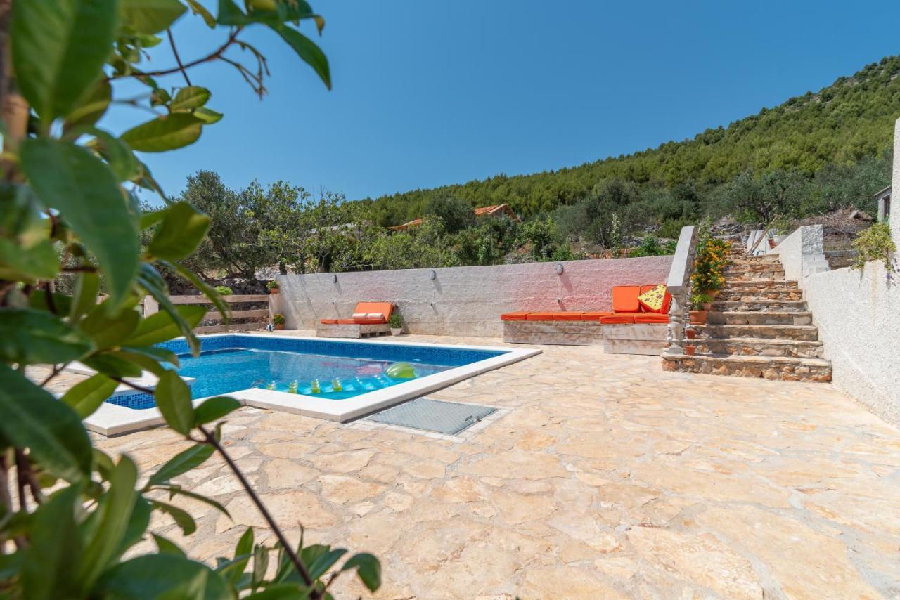 Eden Mediterranean House Vrsine Exterior photo