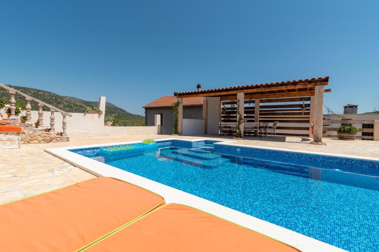 Eden Mediterranean House Vrsine Exterior photo