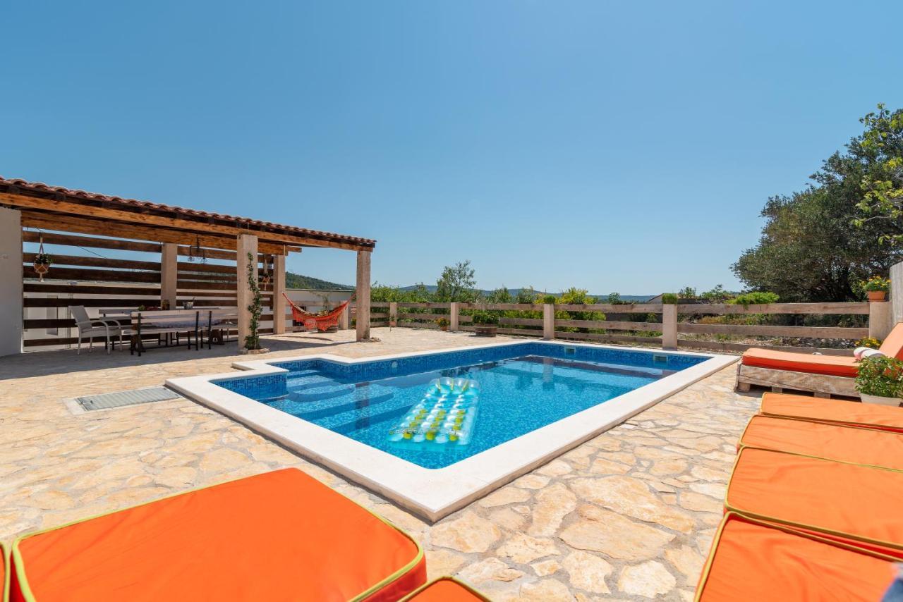 Eden Mediterranean House Vrsine Exterior photo