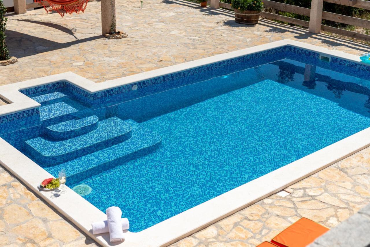 Eden Mediterranean House Vrsine Exterior photo