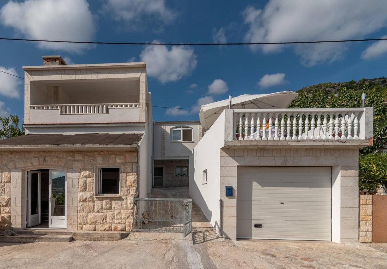 Eden Mediterranean House Vrsine Exterior photo